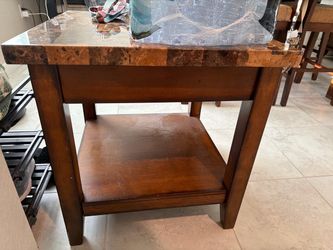 FREE END TABLE