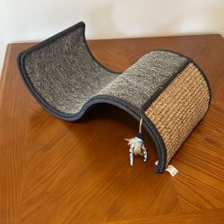 Curved Cat Scratcher - Carpet And Sisal