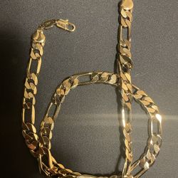 18k Gold Thick Figaro Necklace