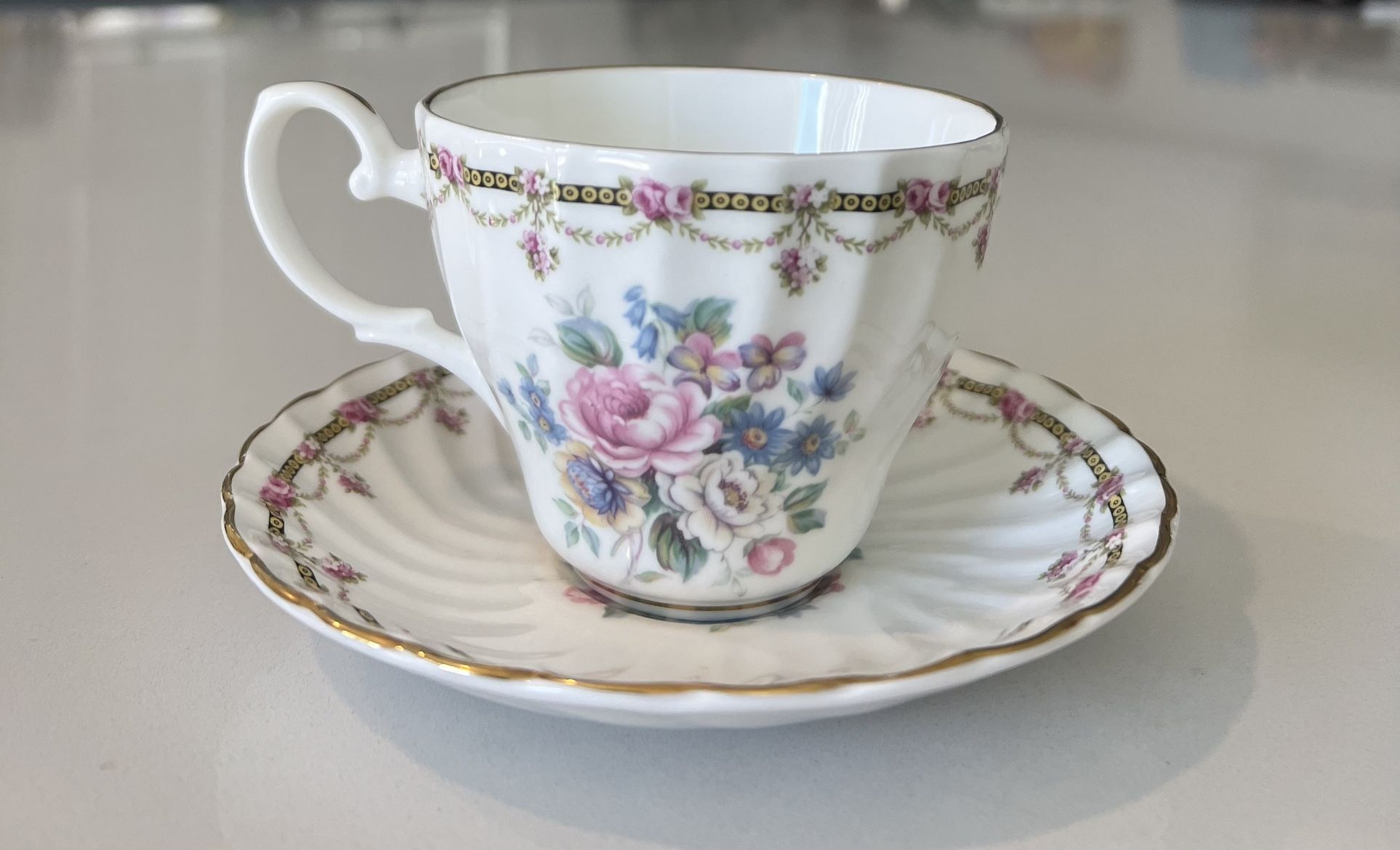Vintage Crown Dorset Fine Bone China Staffordshire England Tea Cup And Saucer