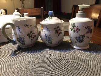 Princess house cremera ,azucarera y jabonera las tres por $35