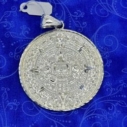 925 Sterling Silver Aztec Pendant 25.9 Grams I-256 