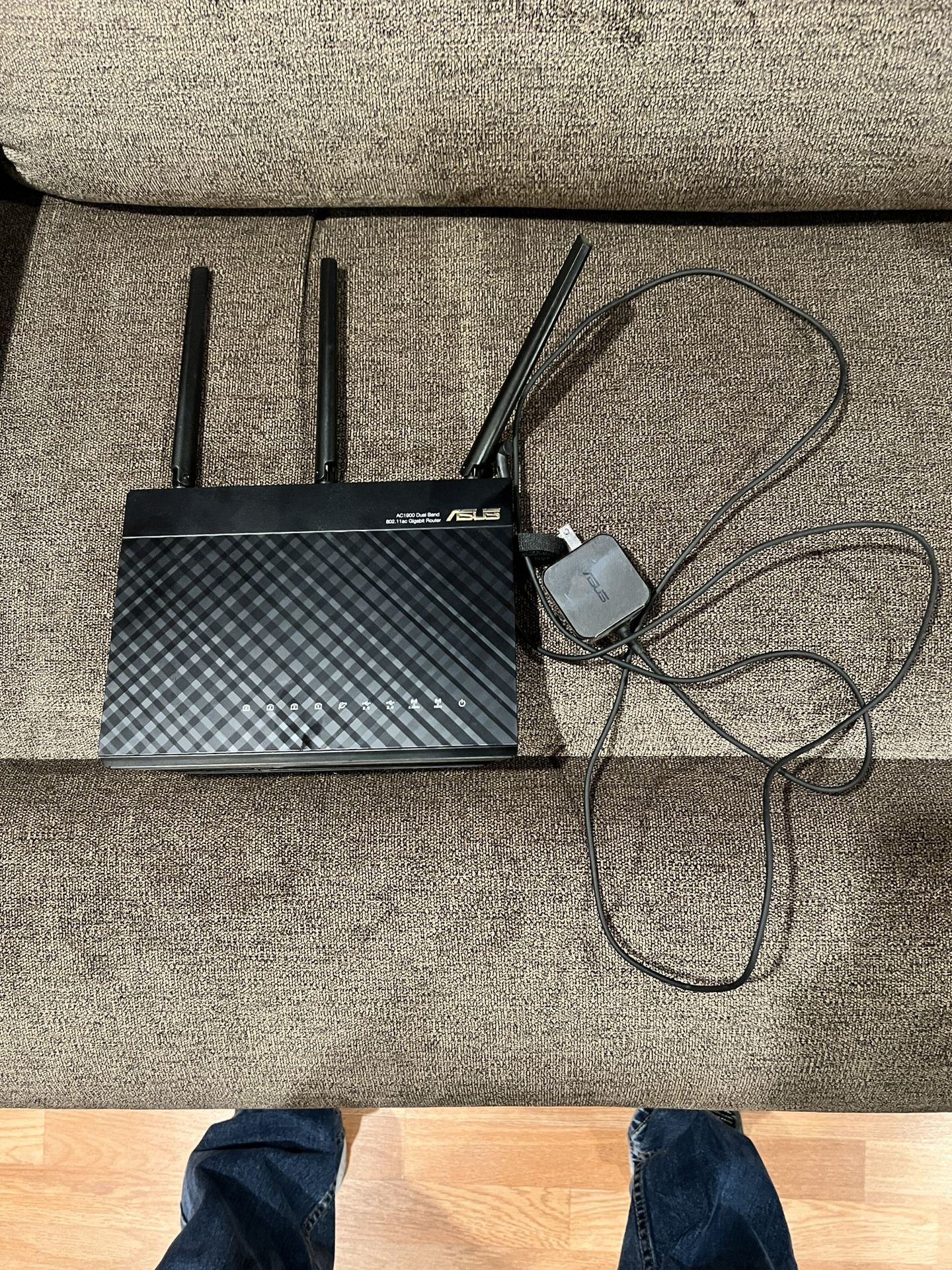 ASUS rt-ac68u wifi router for sale -$50
