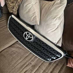 Toyota Corolla Front Grill 2006