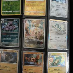 Pokémon Binder With About 90 Cards 