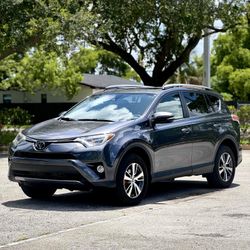 TOYOTA RAV4 2018 XLE