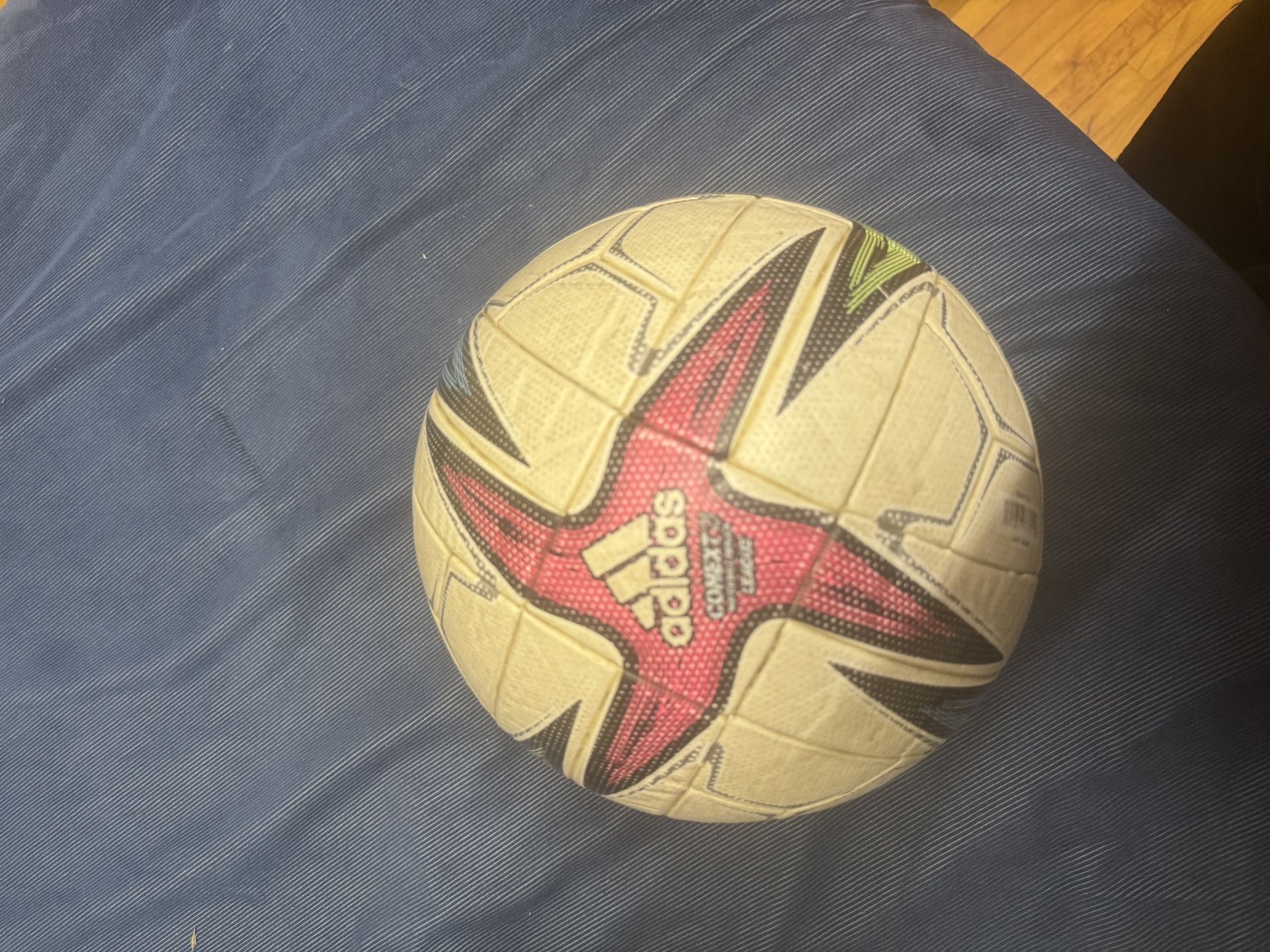 Adidas Conext 21 League Ball