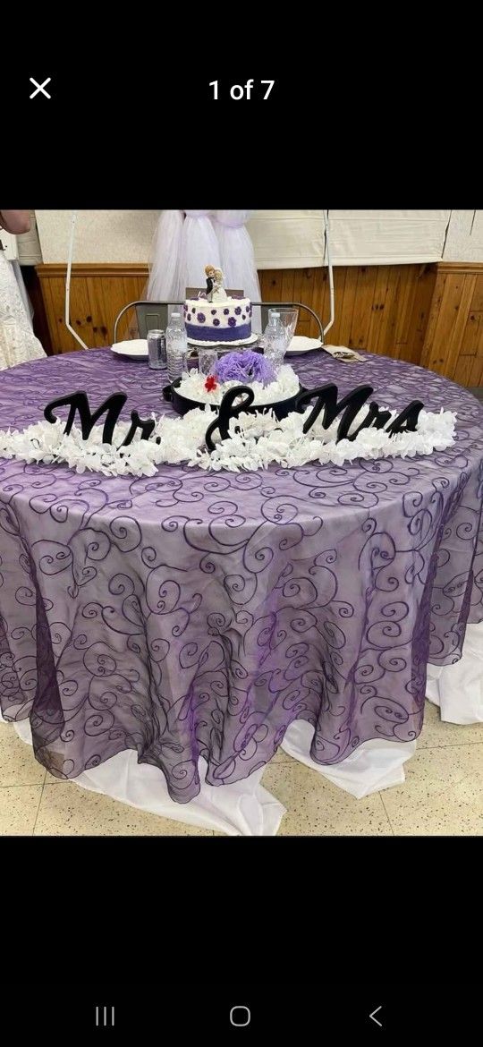 Wedding Party Tablecloths & Decor
