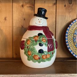 Vintage Mrs Fields Limited Edition Cookie Jar Snow Man