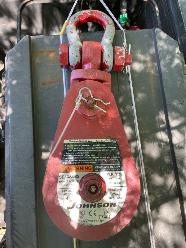 Snatch Block W Bow Shackle