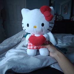 HELLO KITTY VALENTINE PLUSHIE 