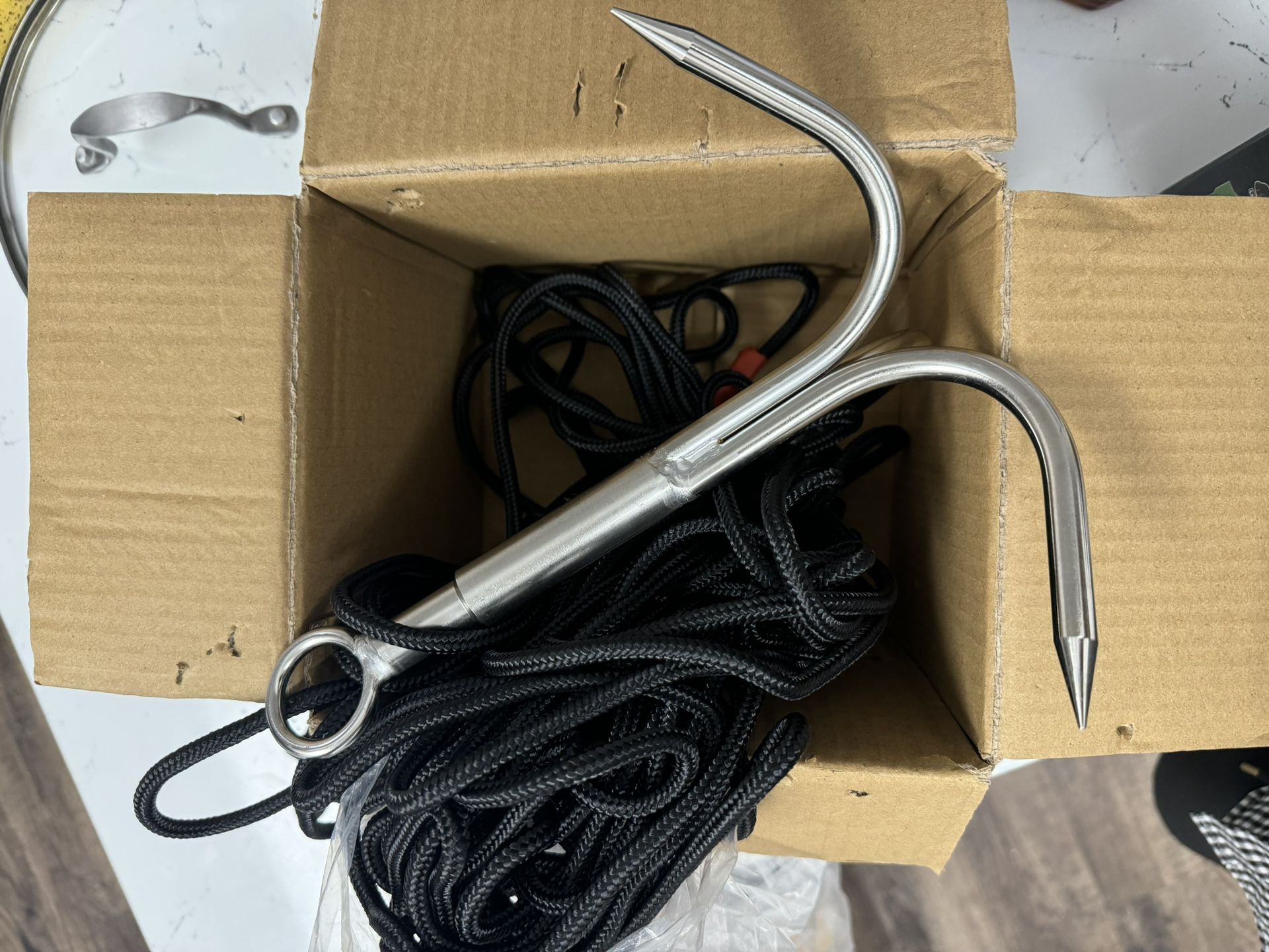 Grappling Hook, Carabiner Climbing with 3-Claw Stainless Steel Hooks for Retrieving, Outdoor Hiking, Tree Limb Removal,Middle