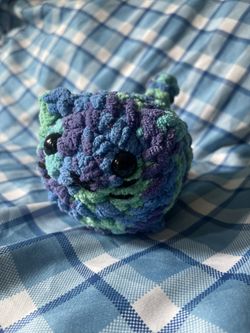 Crochet Blue Loaf Cat