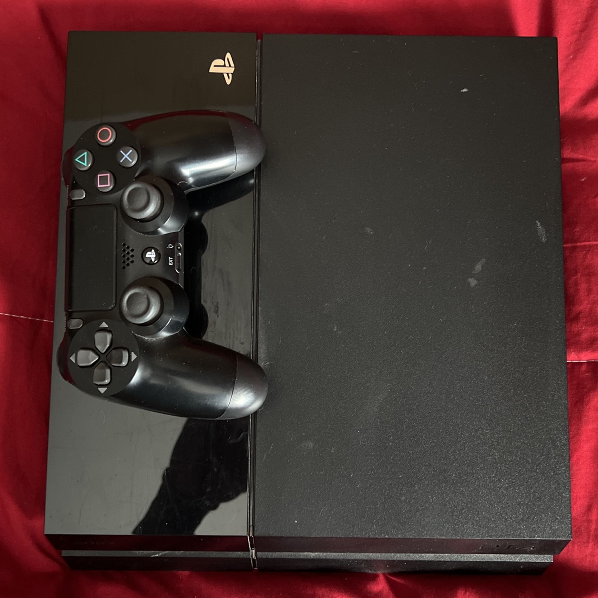 Ps4 Great condition W/ Brand new call of Duty Vanguard