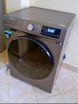 Hisense 10KG Front Load Washing Machine – Like New
