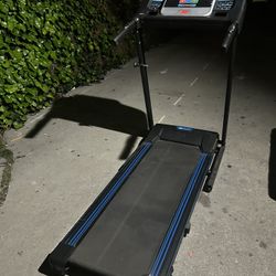 The XTERRA Fitness TR Folding Treadmill