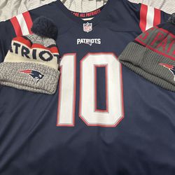 Patriots Jersey With Two Patriots Beenies 