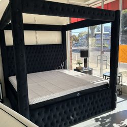 Beautiful Black Tufted C. A. N. O. P. Y.     B.   E.   D.   S.  In Stock