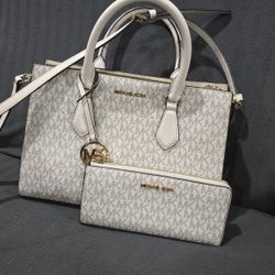 Michael Kors Purse With Wallet
