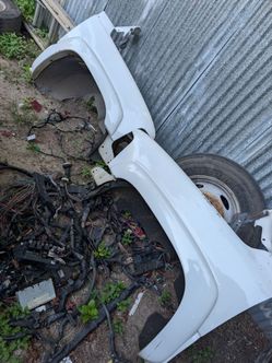 99-06 Chevy fenders