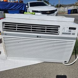 LG WINDOW AIR CONDITIONER 
