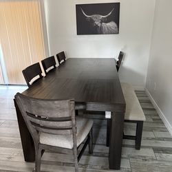 Dinning table