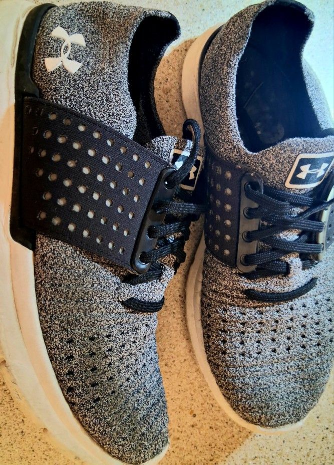 Ladies Under Armor Running Shoes 