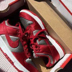 Nike Dunk Low Ess Size 7