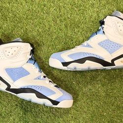 Jordan 6 UNC Size 9  (Check Our Other Listings For More 👟👕)