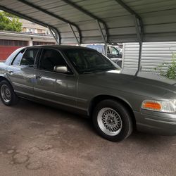 2002 Ford Crown Victoria (5 Speed Manual Swapped)