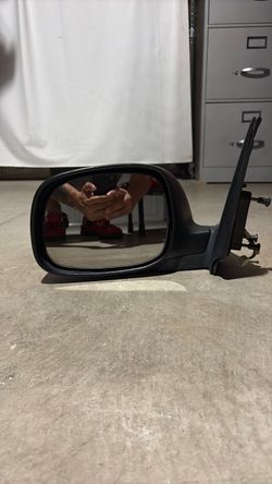 Toyota Tundra 2004 Left Side Mirror