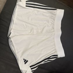 Adidas Women’s Athletic Shorts (L)