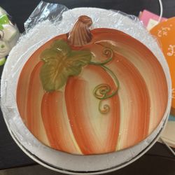 Temptations Pumpkin Plates 
