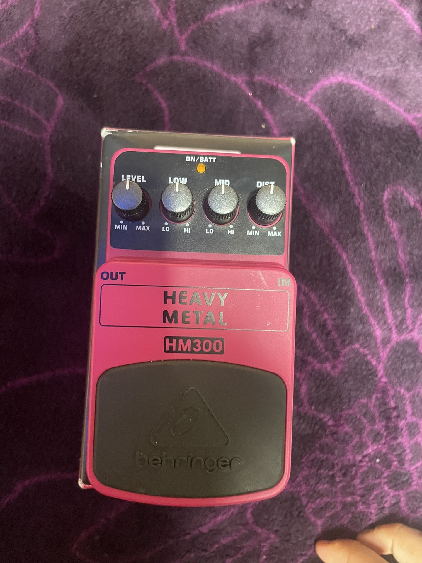 behringer hm300 distortion pedal