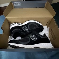 New Balance 2002r size 11