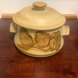 Vintage Stoneware Casserole Dish With Lid 