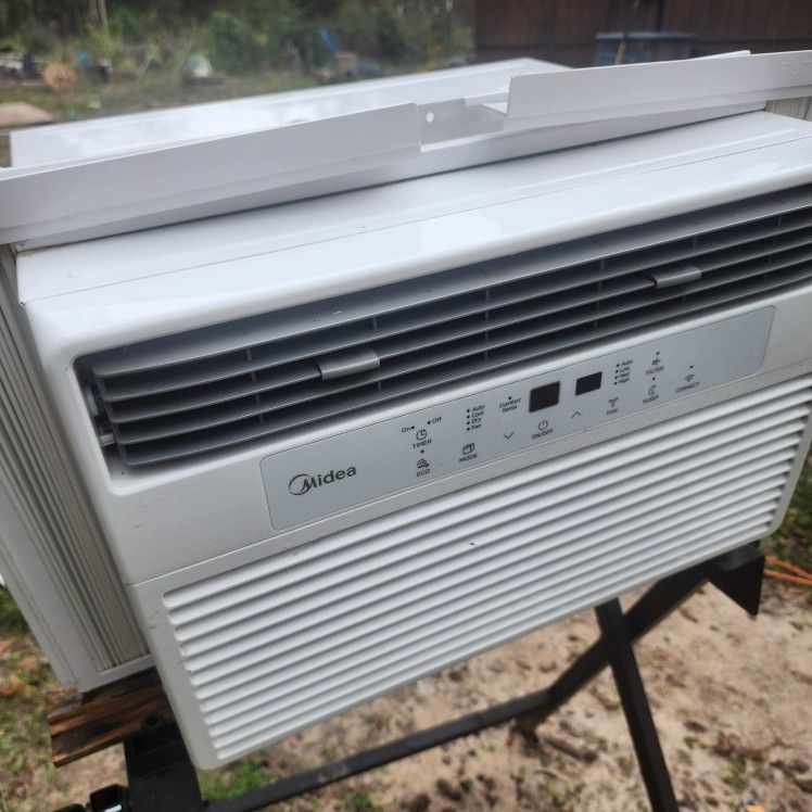 Midea 8,000 BTU Smart Window AC – Energy Star