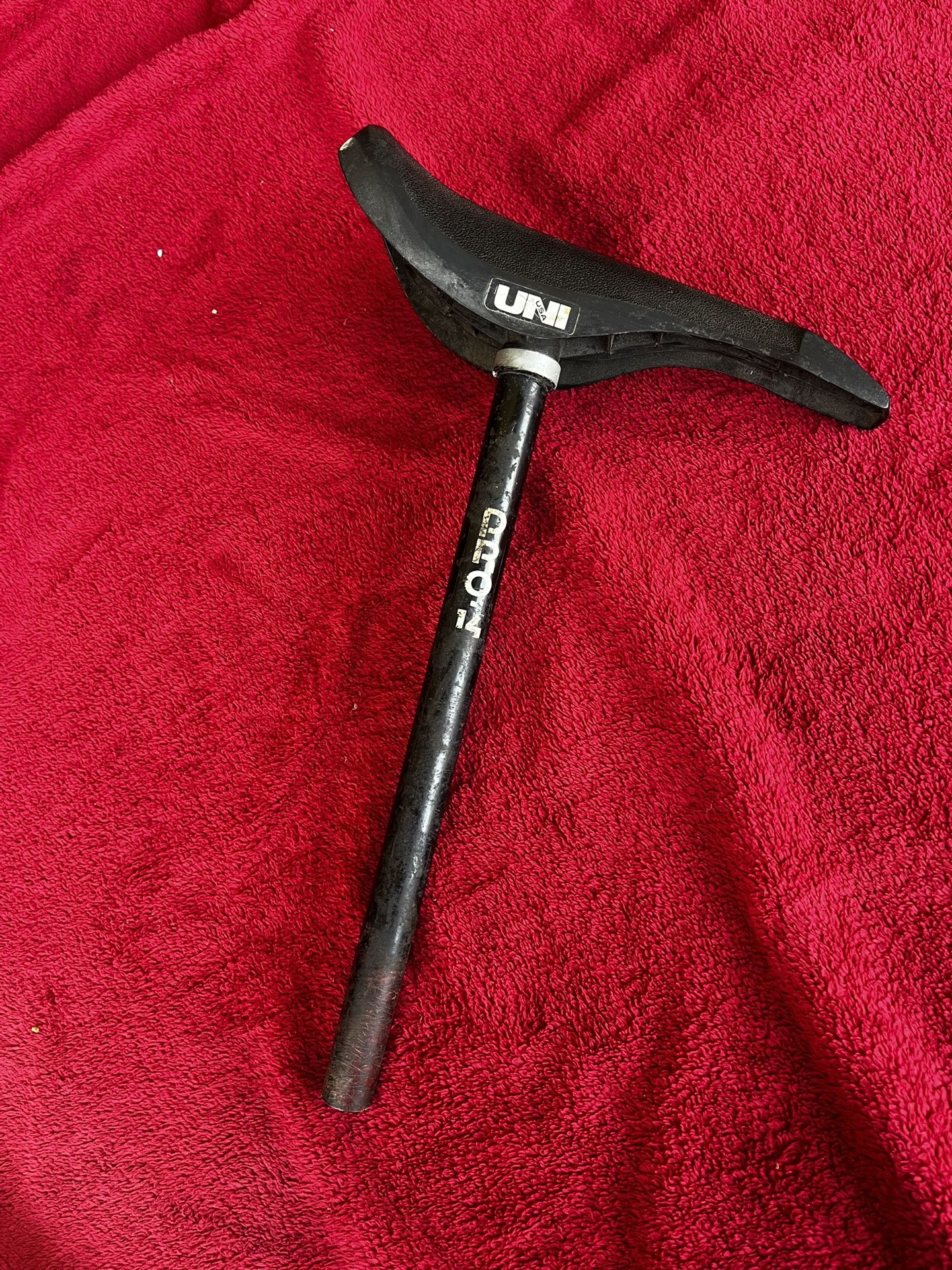 80s Uni BMX Seat With Post 