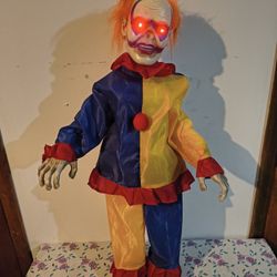 3 Feet Killer Clown Moves And Makes Sounds 