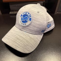 Men's Lions New Era 39Thirty S/M