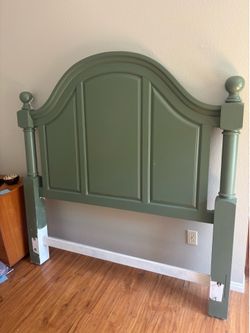 Bed headboard