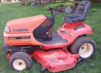 Kubota G2160 utility tractor