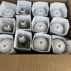 2 cases GE Lightning high intensity discharge lámps asking $5 