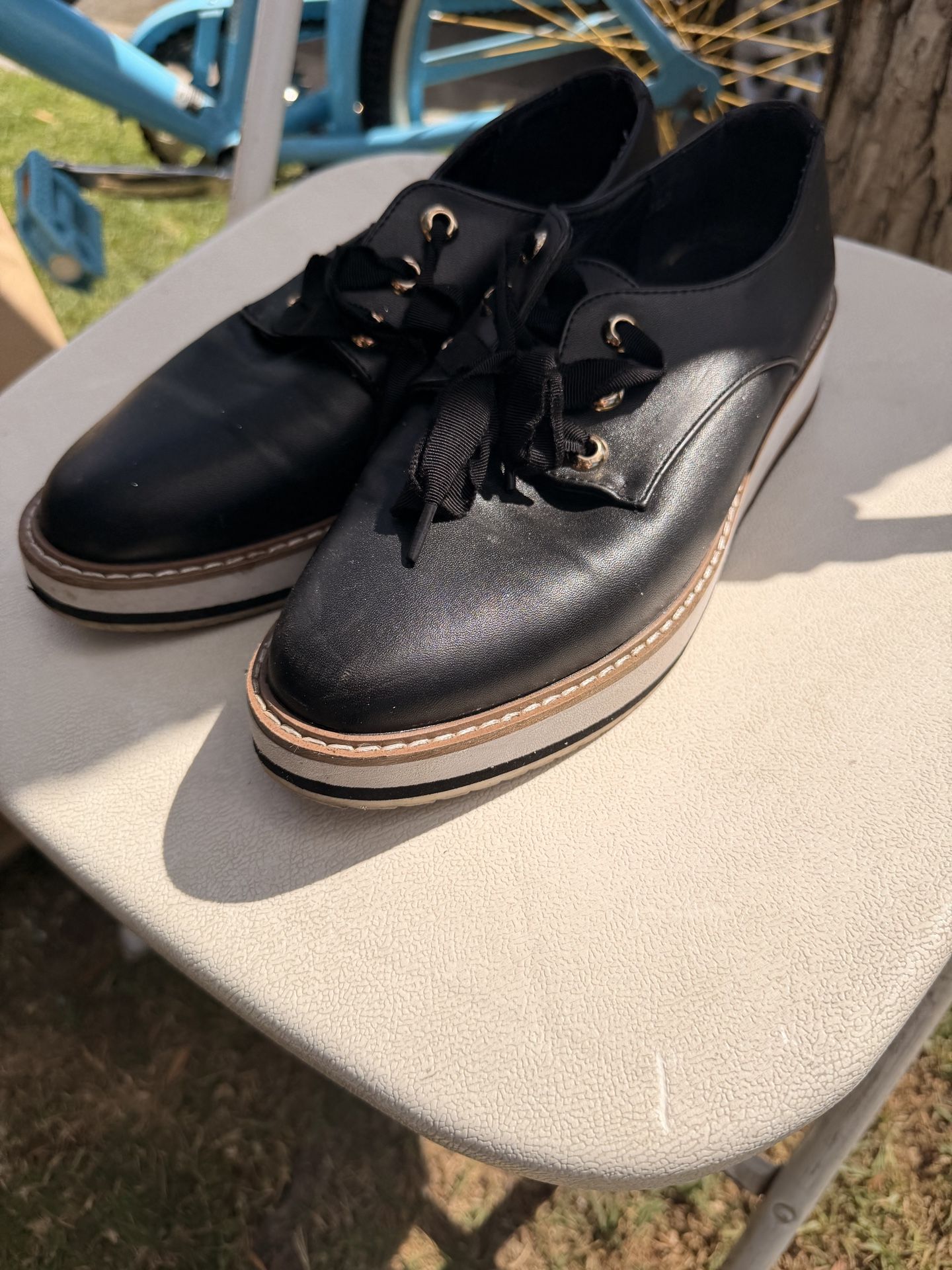 Woman’s shoe