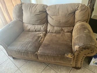 Free Love Seat