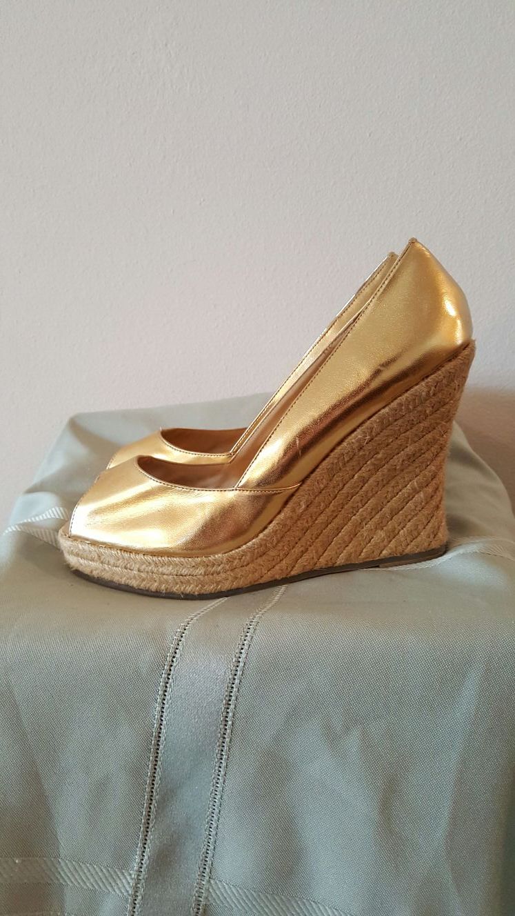 Colin Stuart Gold Espadrille Wedge Pumps/Heels Ultra Comfort Sandals