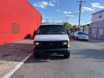 2005 Ford E-250