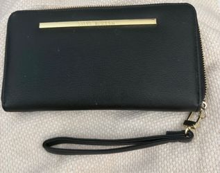 Steve Madden wristlet