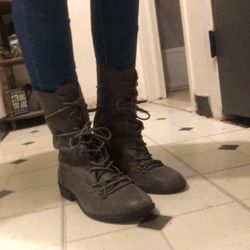 Women’s Boots from Buckle Size 10
