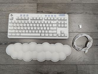 Logitech G715 TKL Wireless Mechanical Tactile Gaming Keyboard PC/Mac White Mist